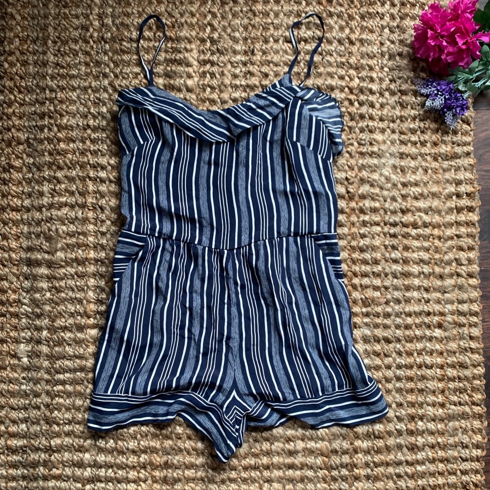 LOFT Romper Size 10P Navy & White Stripes Dressy